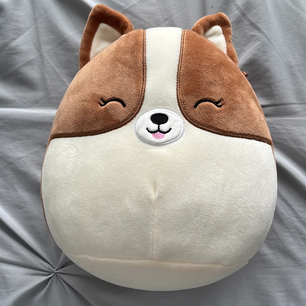 8 in squishmallow